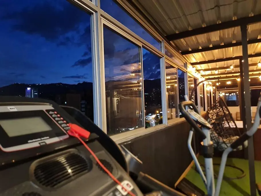 Rg33 Apartasuites 1 Hab 2E Medellín Appartamento